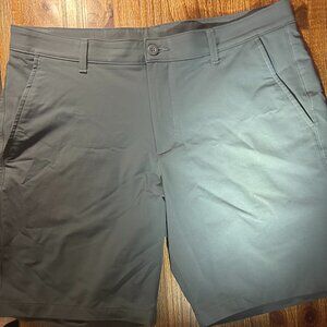 Under Armour Gray Golf Shorts Mens 38 Performance Stretch